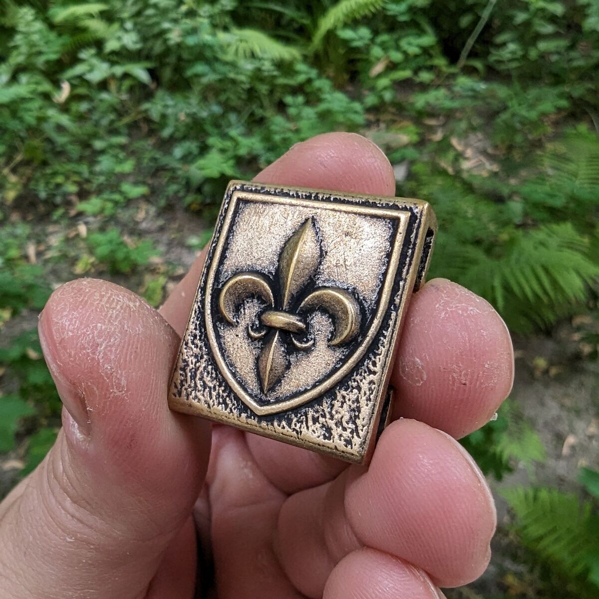 Fleur de Lys молле кліпса