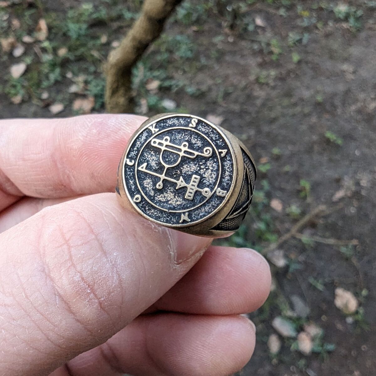 Перстень з сигілою Сабнока