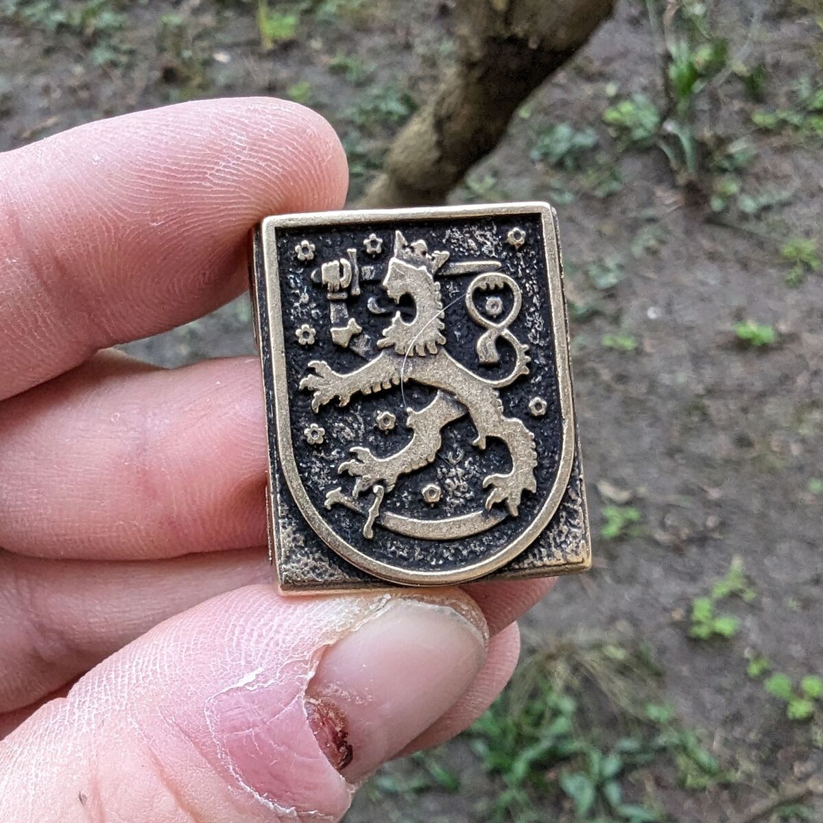 Молле кліпса з гербом Фінляндії