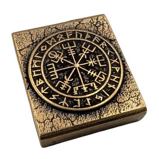 Молле кліпса Вегвізир в рунічному колі