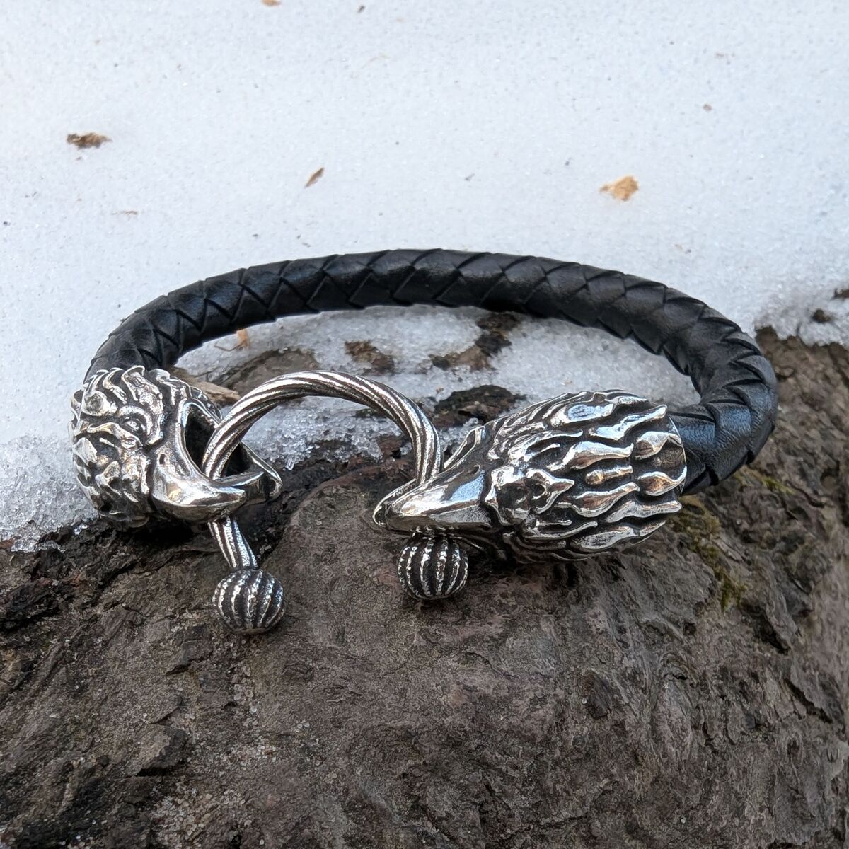 Шкіряний браслет з головами орлів