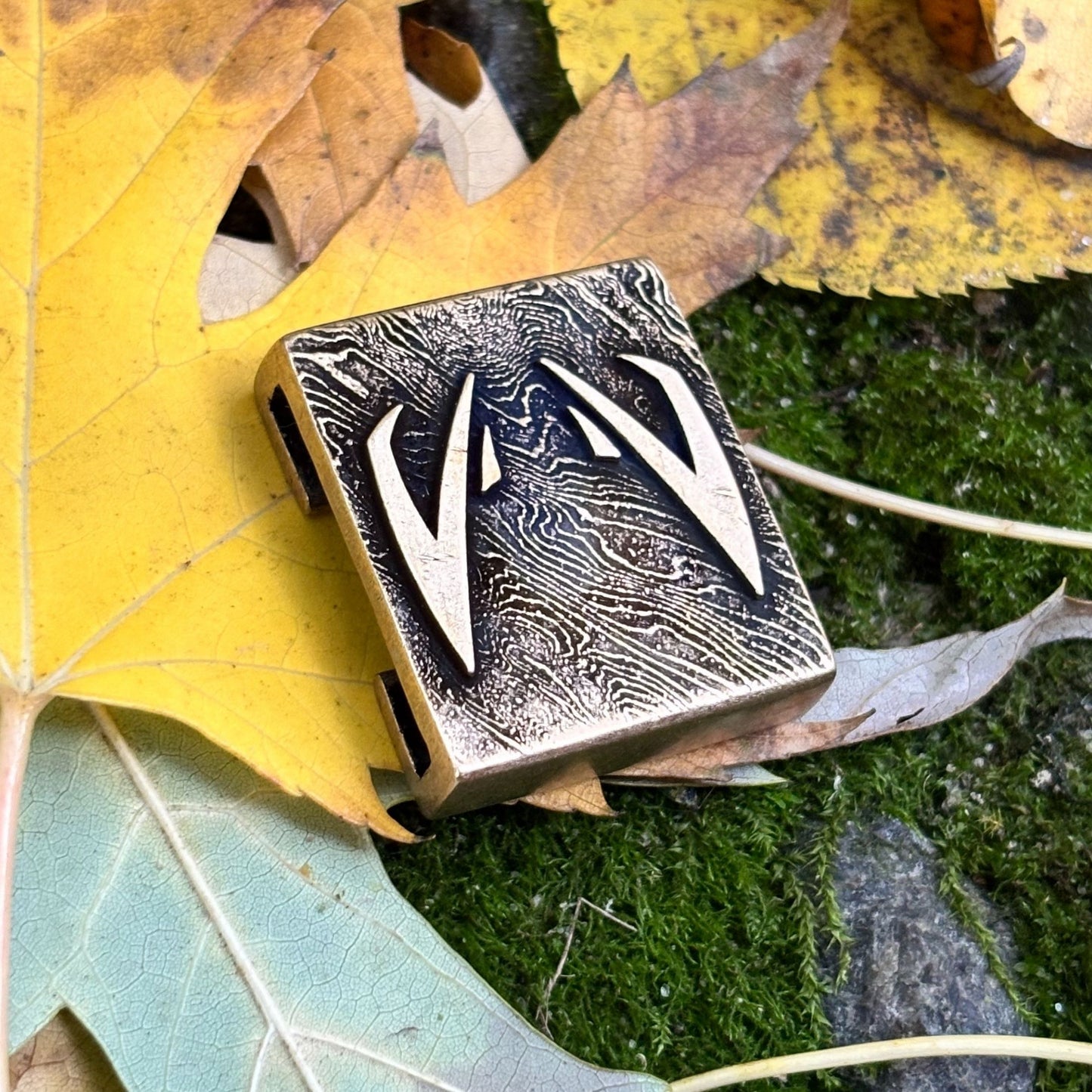 Кліпса на систему MOLLE Очі Джайгу