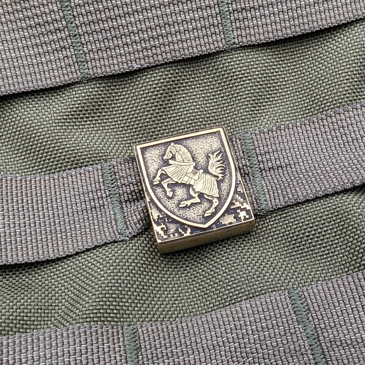 Молле кліпса з лого 1-ї танкової бригади