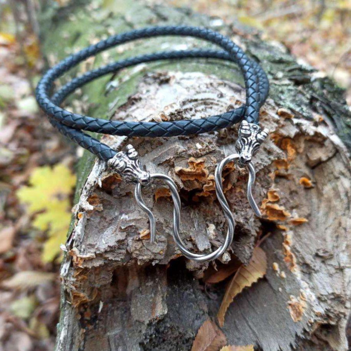 Шкіряне намисто Козли Тора з застібками