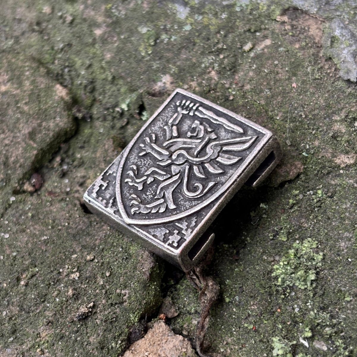 Молле кліпса з емблемою 80 ОДШБр