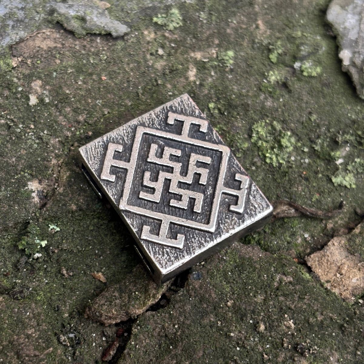 Молле кліпса Перунів Цвіт з бронзи