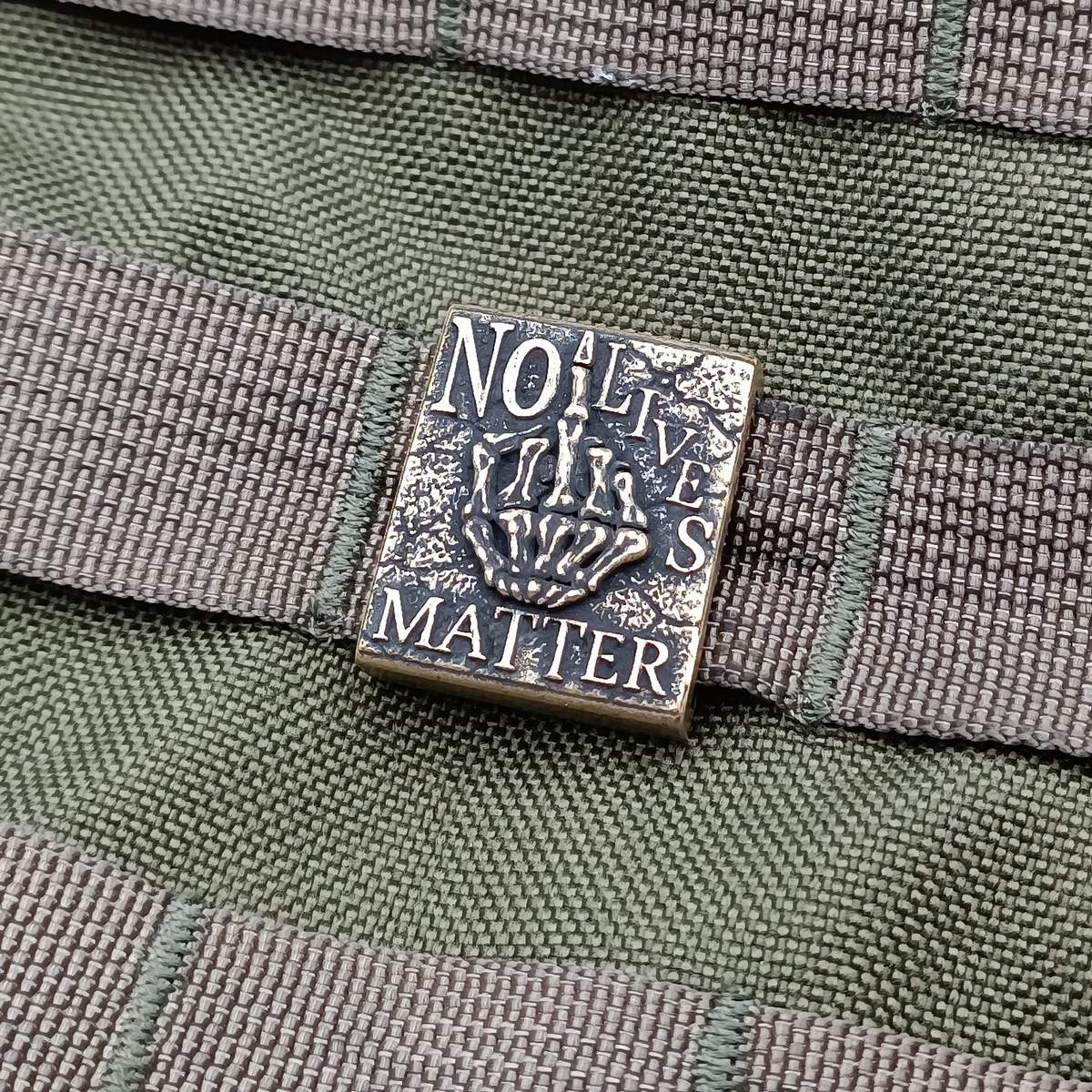 No lives matter молле кліпса
