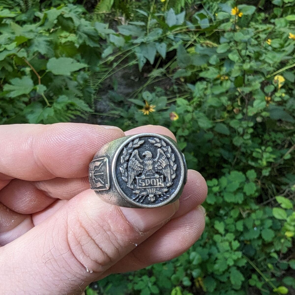 Перстень з орлом Аквіла