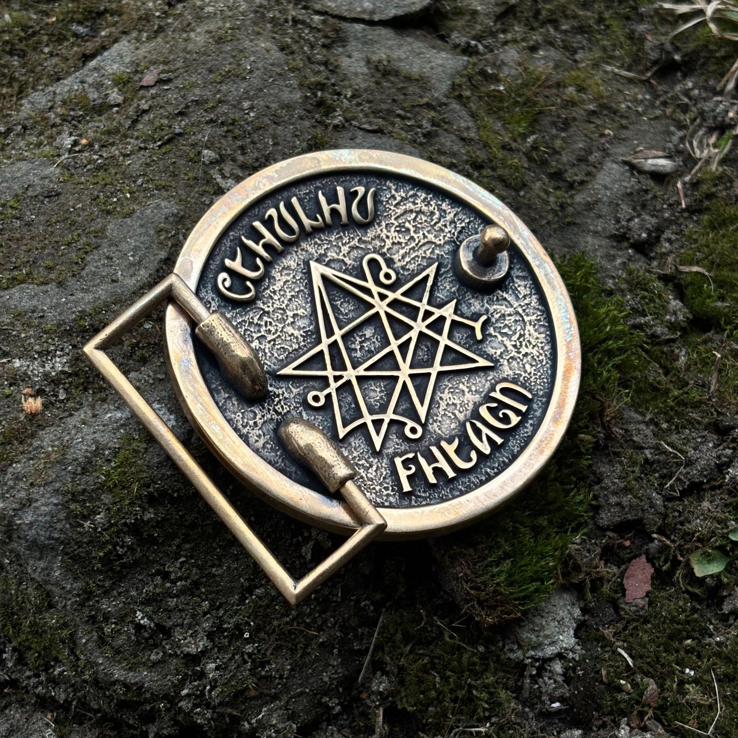 Пряжка Ктулху