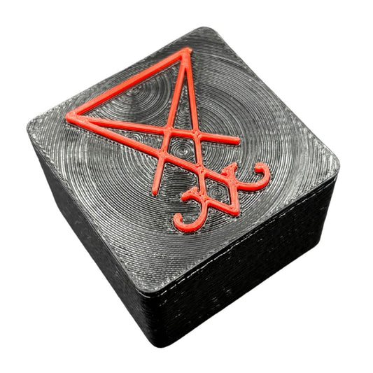 Подарункова коробка з сигілою Люцифера