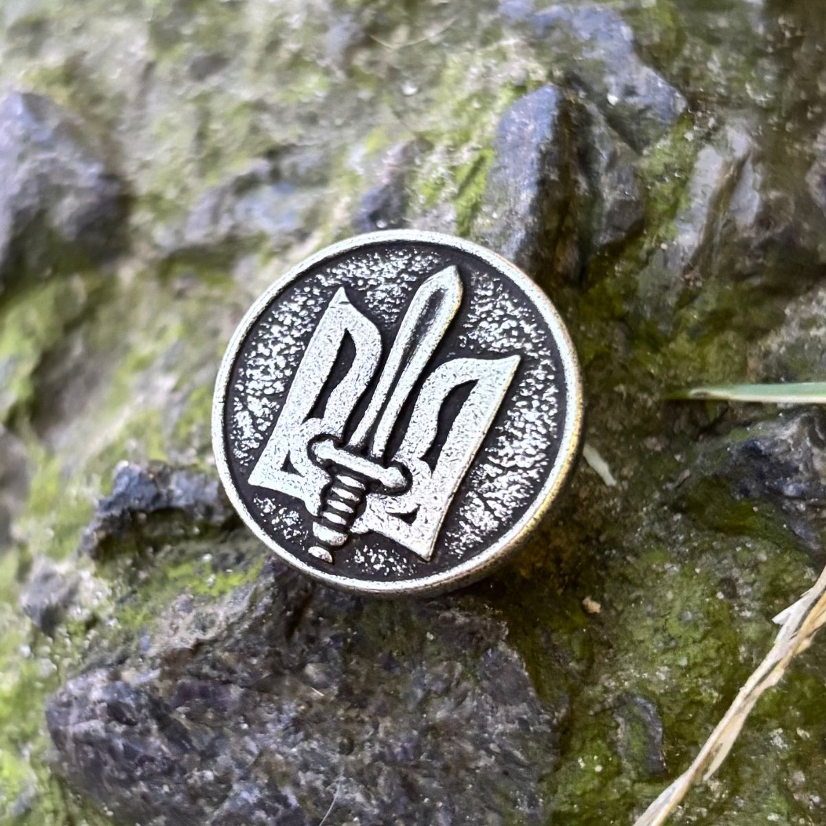 Тризуб ОУН намистина для паракорду з бронзи