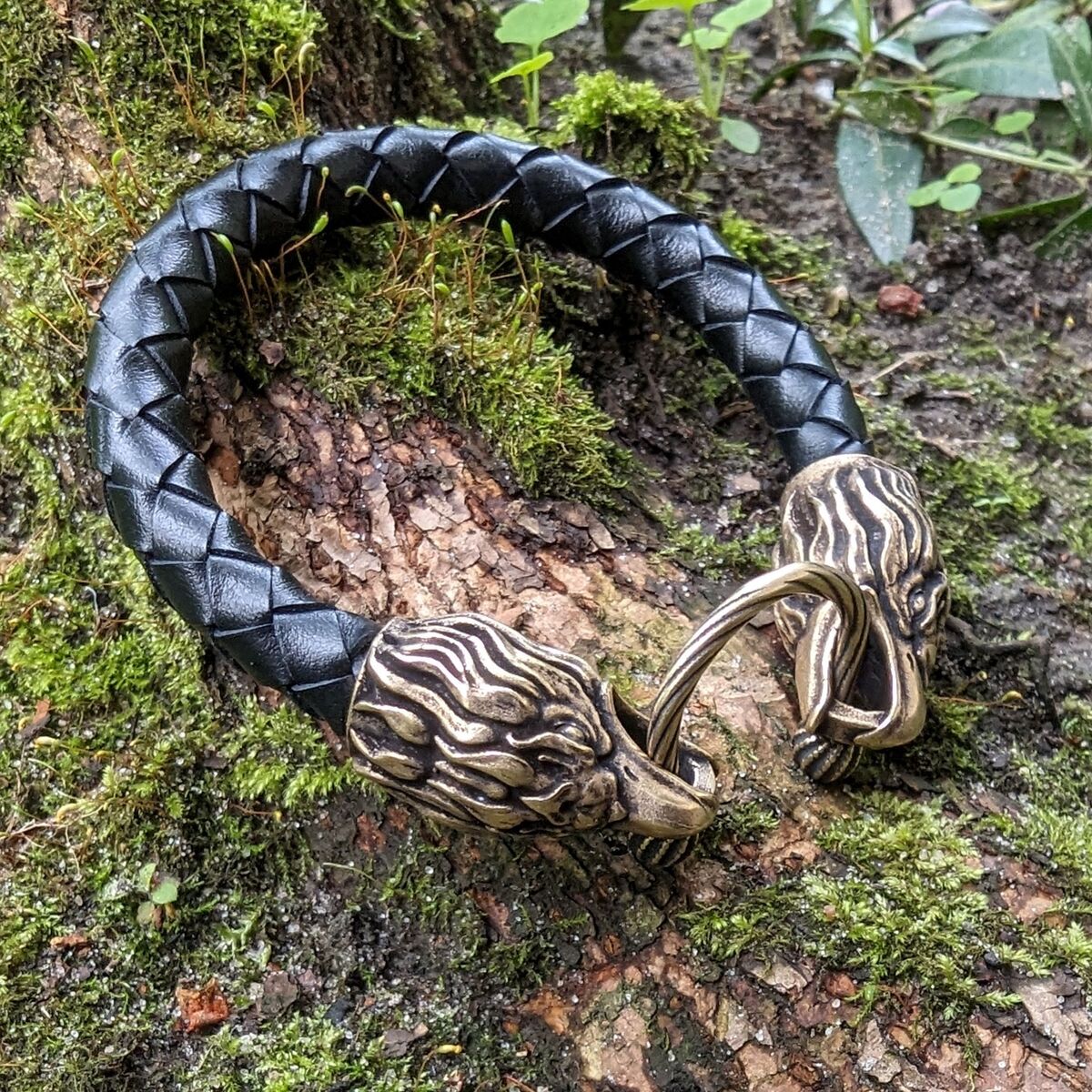 Шкіряний браслет з головами орлів