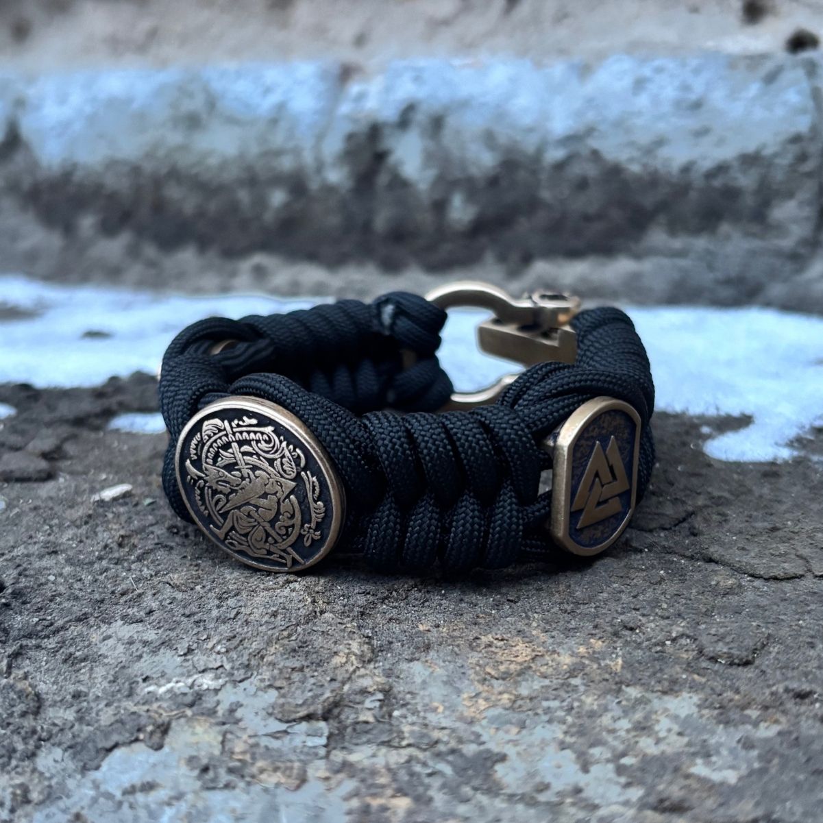 Паракордовий браслет з намистинами Сігурд та Фафнір