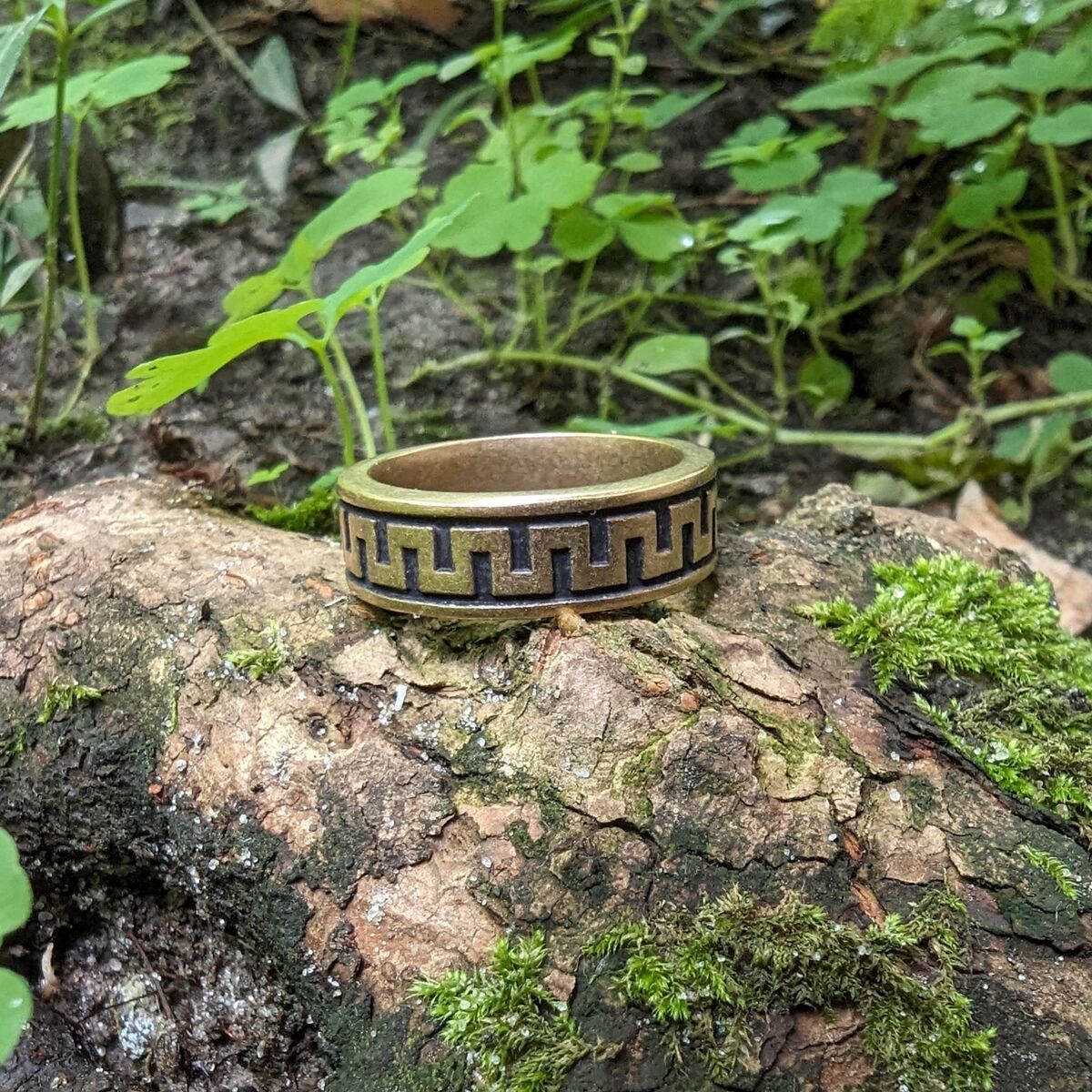 Перстень з грецьким орнаментом