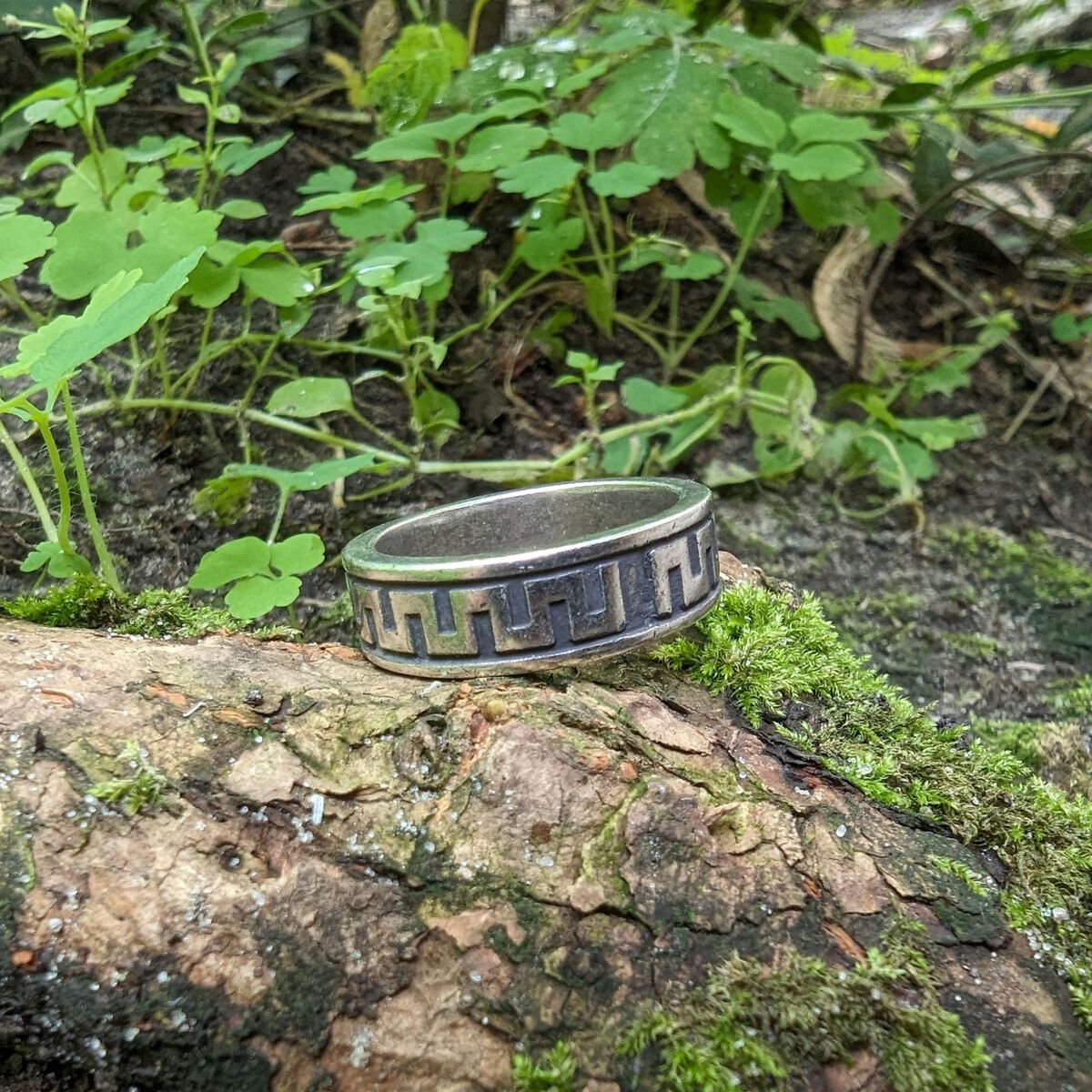 Перстень з грецьким орнаментом