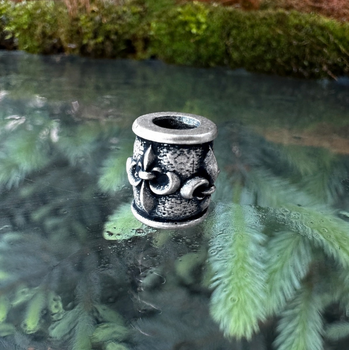 Паракордова намистина Fleur de Lys