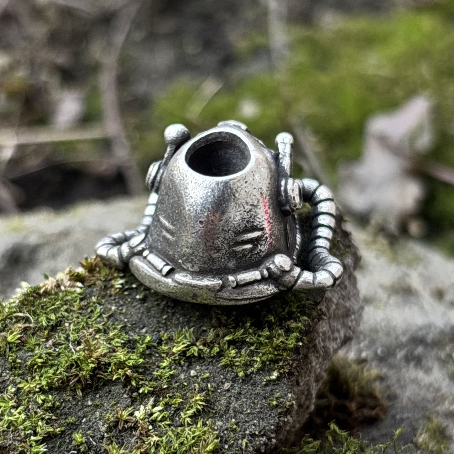Паракордова намистина Fallout з бронзи