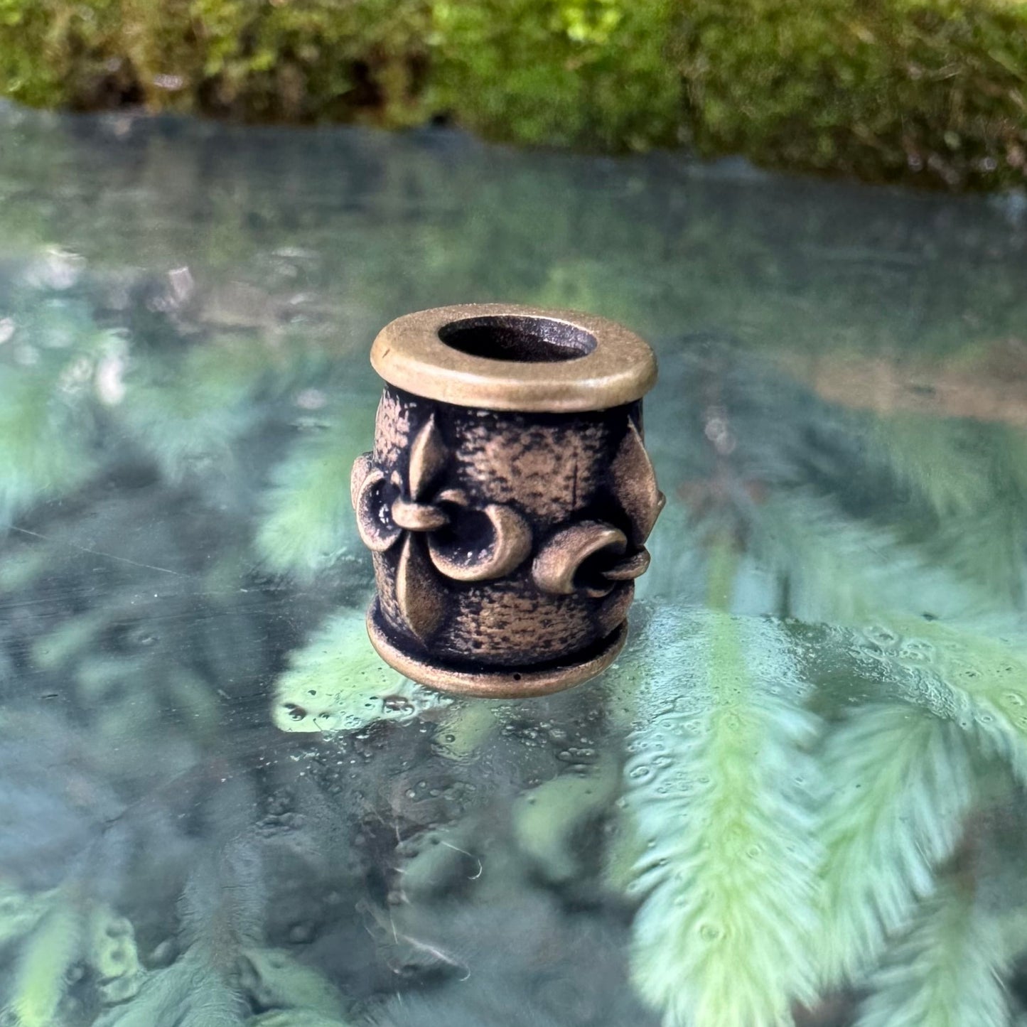 Паракордова намистина Fleur de Lys