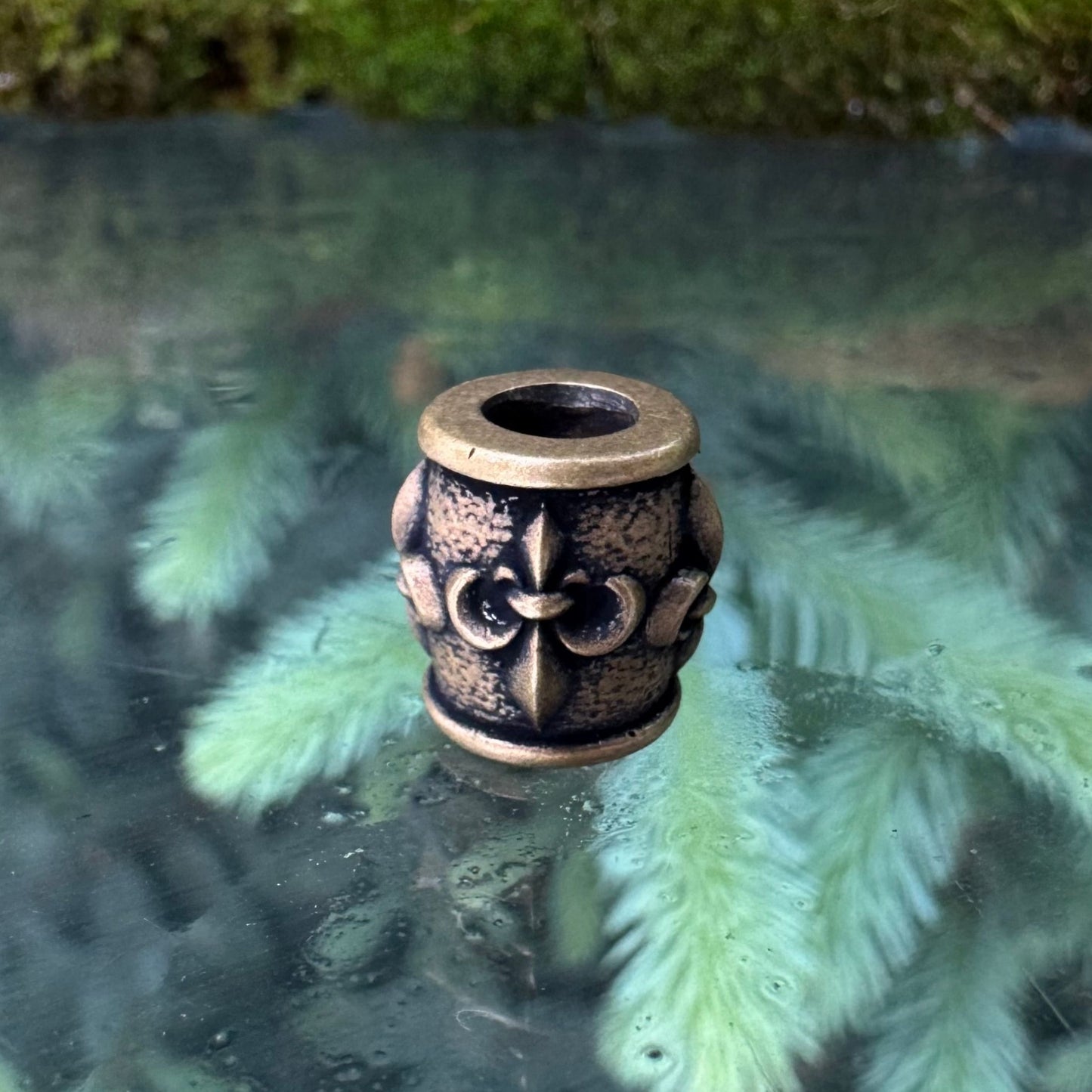 Паракордова намистина Fleur de Lys