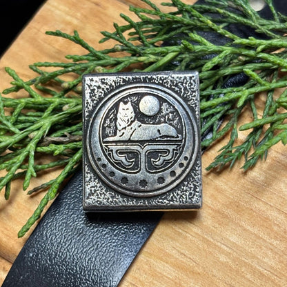 Молле кліпса з символом Ічкерії