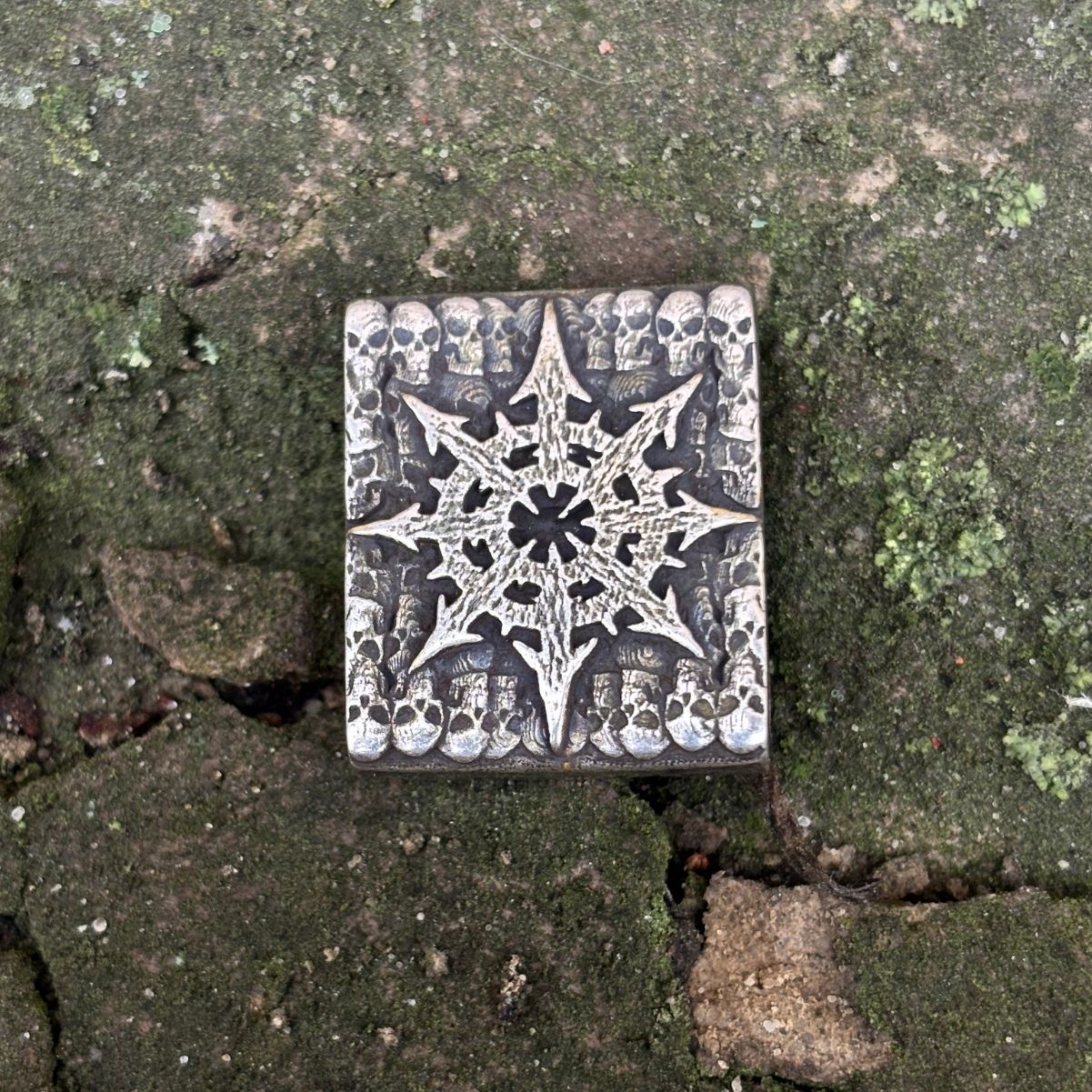 Хаос молле кліпса