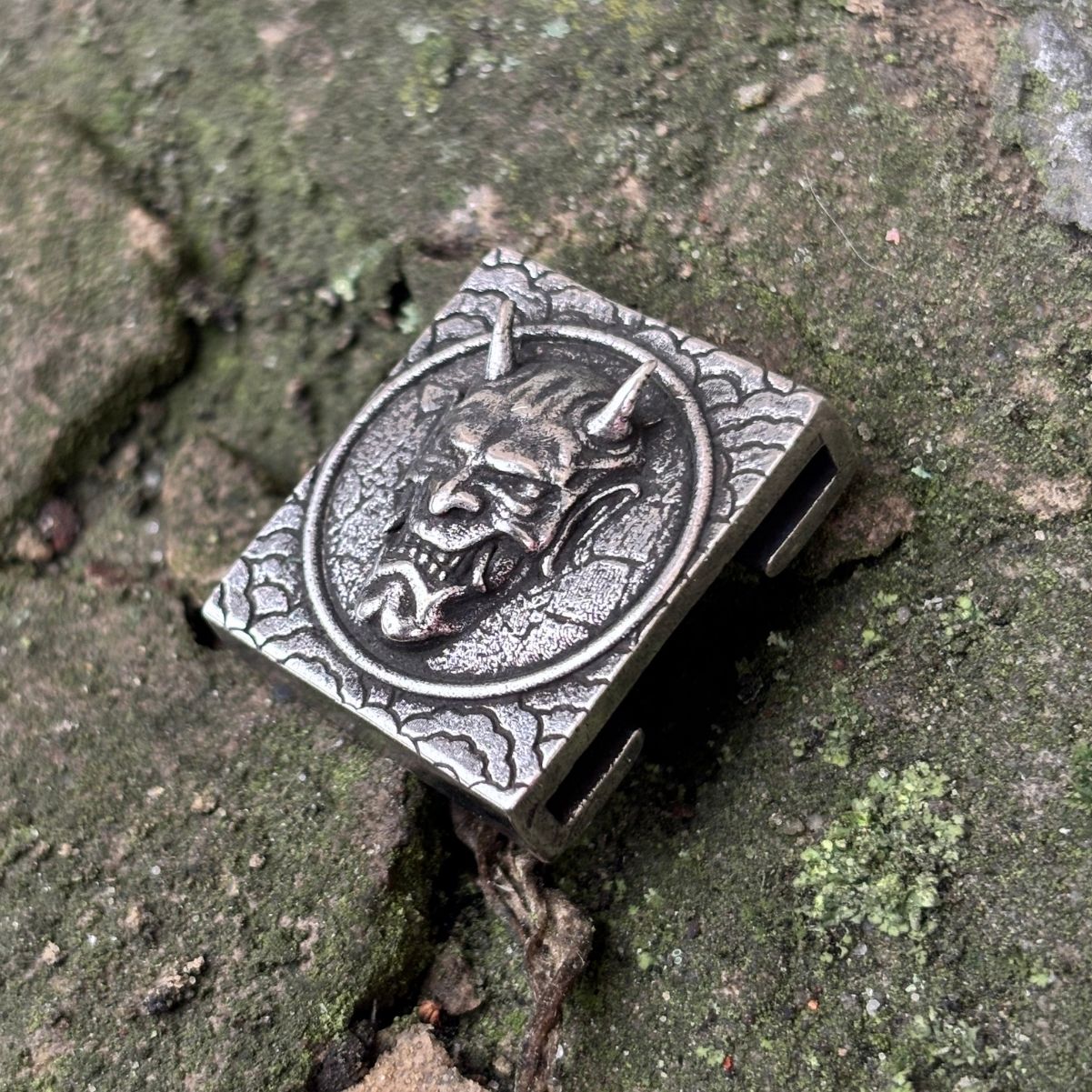 Молле кліпса Маска Оні