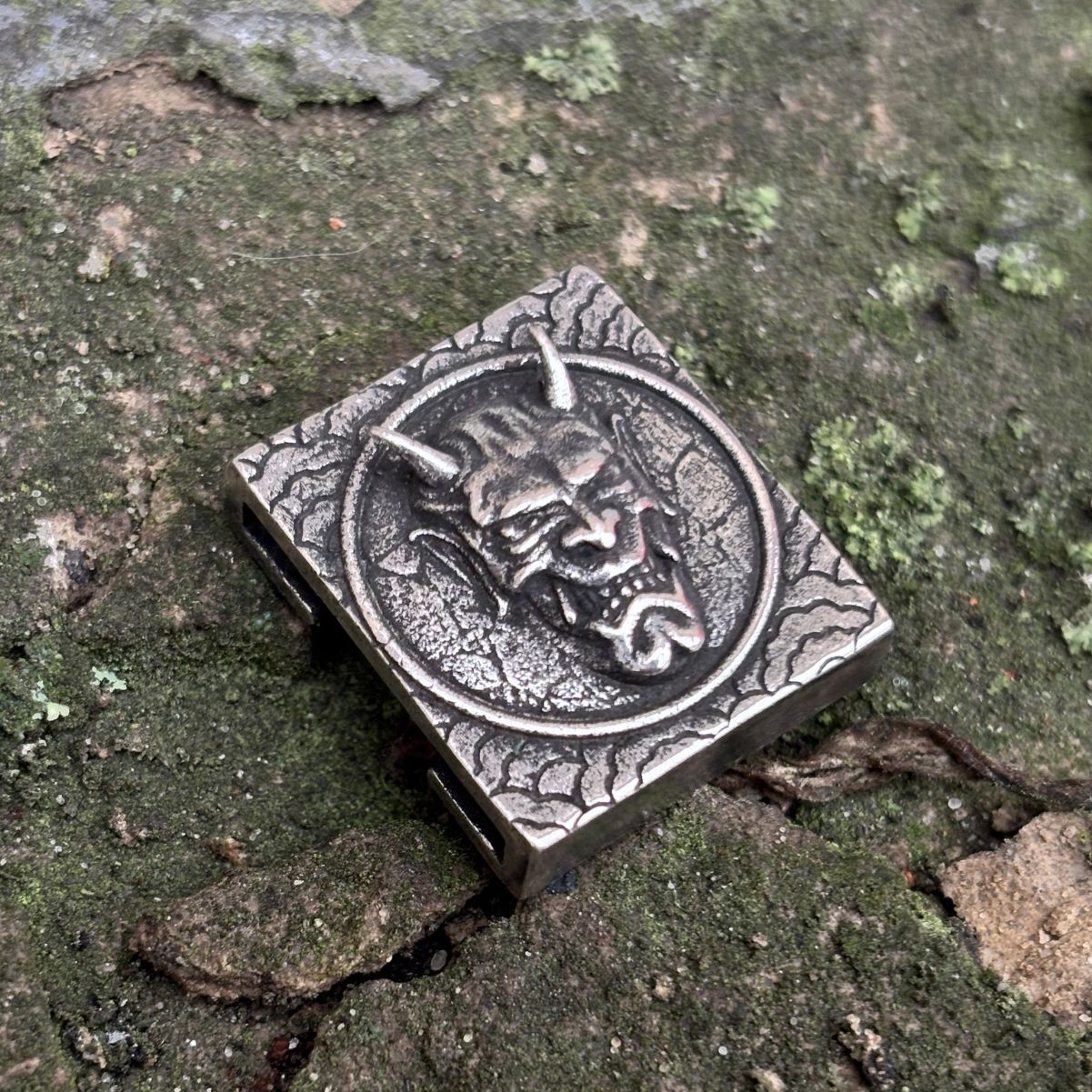 Молле кліпса Маска Оні