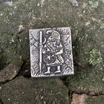 Молле кліпса з стародавнім вороном воїном