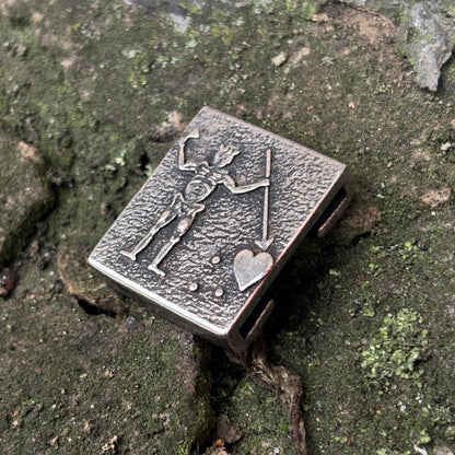 Молле кліпса Чорна Борода