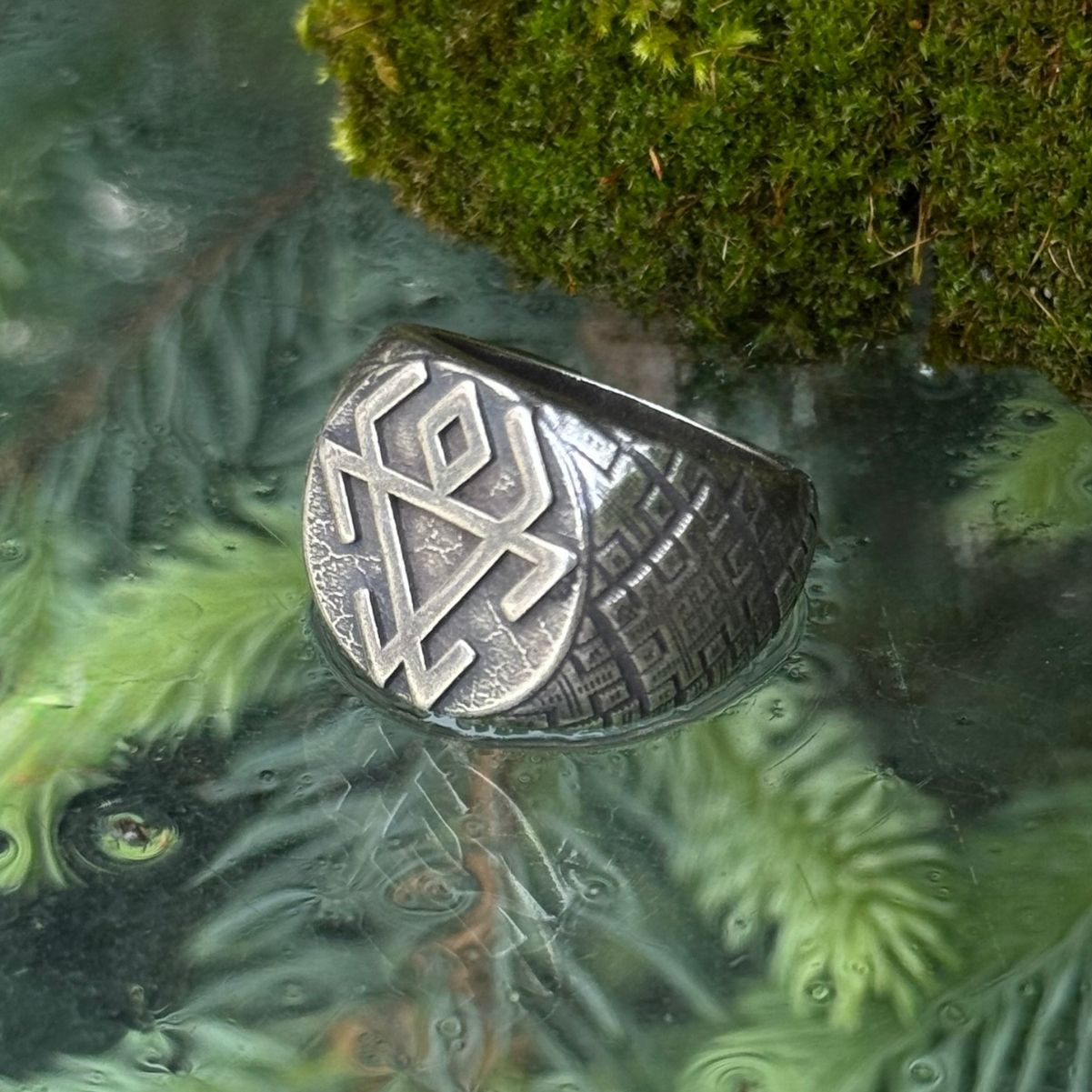 Перстень Чорнобога