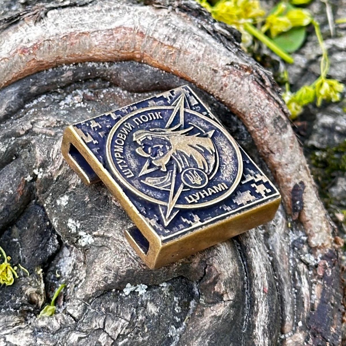 Молле кліпса з емблемою полку Цунамі