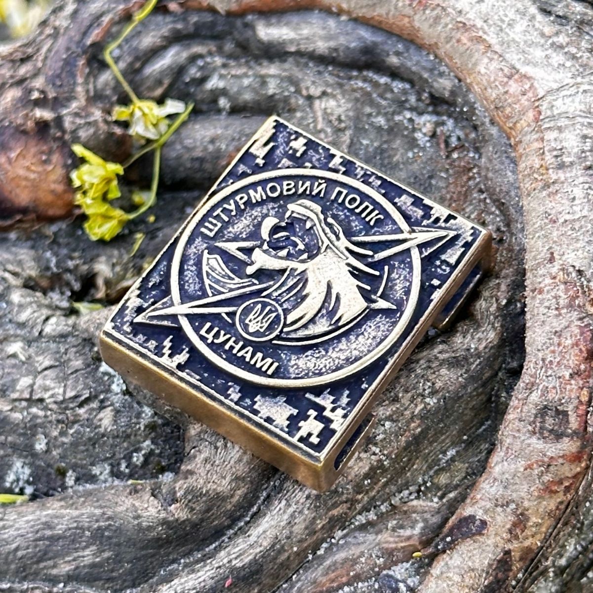 Молле кліпса з емблемою полку Цунамі