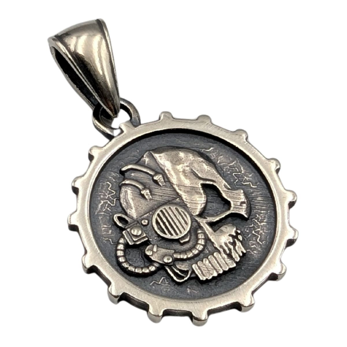 Кулон Адептус Механікус