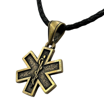 Кулон Медик