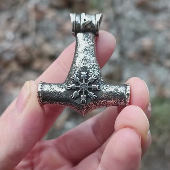 Підвіска вікінга Мйольнір з рунами