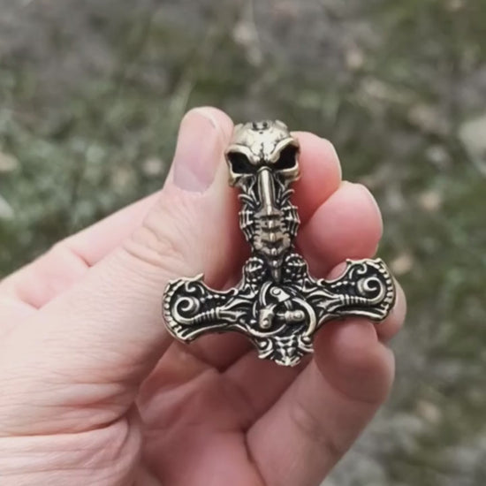 Підвіска з черепом Молот Тора