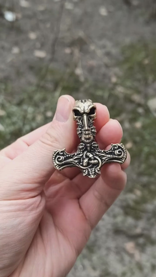 Підвіска з черепом Молот Тора