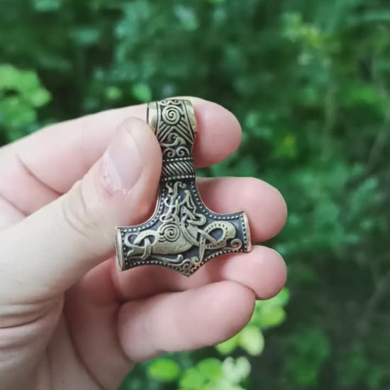 Підвіска Мйольнір у стилі Маммен